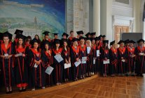 Вручення дипломів студентам Юридичного інституту